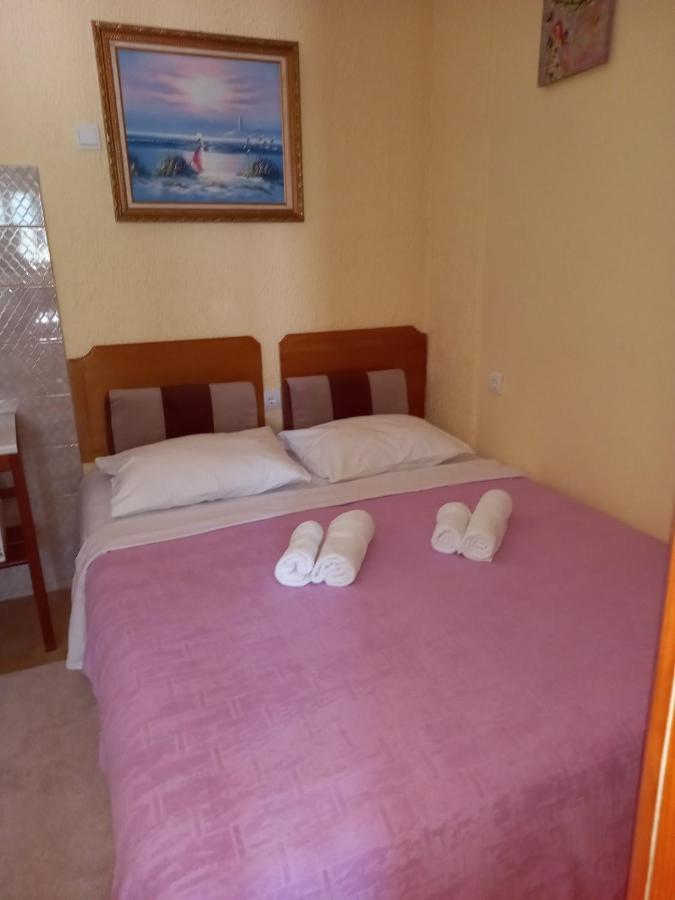 Apartment Deki Studio โกตอร์ ภายนอก รูปภาพ